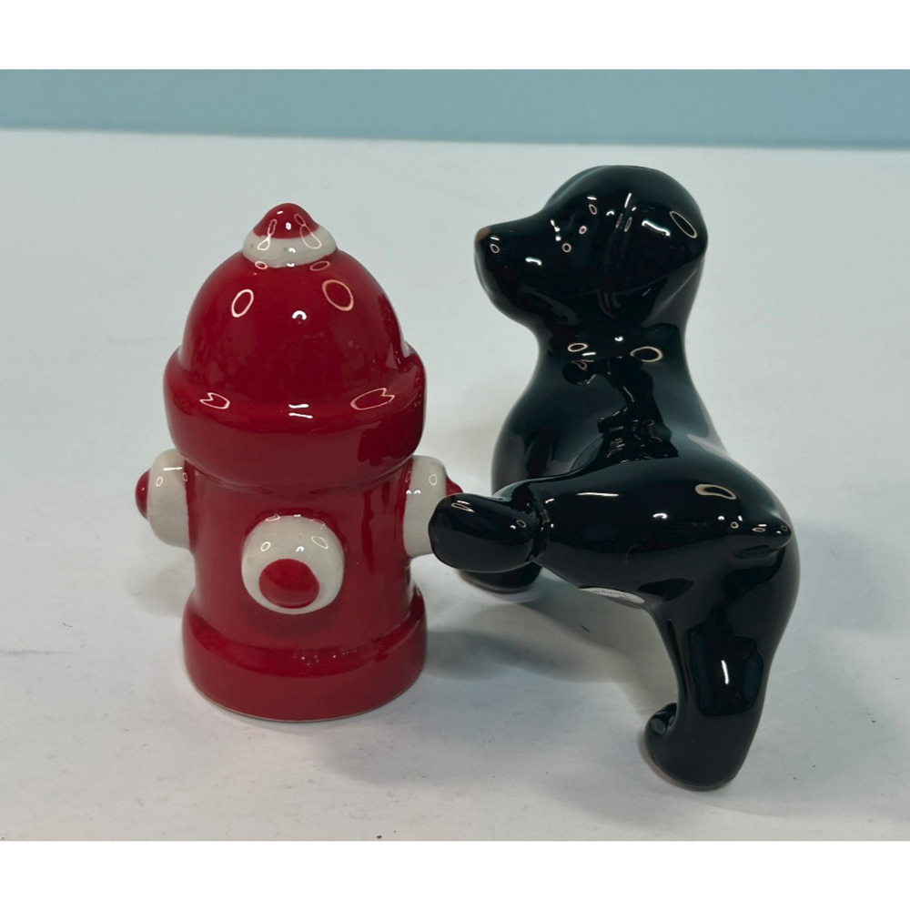 Pier One Imports Dog Using Fire Hydrant Salt And Pepper Shaker Open Box
